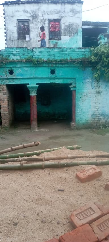 Broken School buildings in 8JVC+J3, Sher, Bihar 841407, India – reported issue