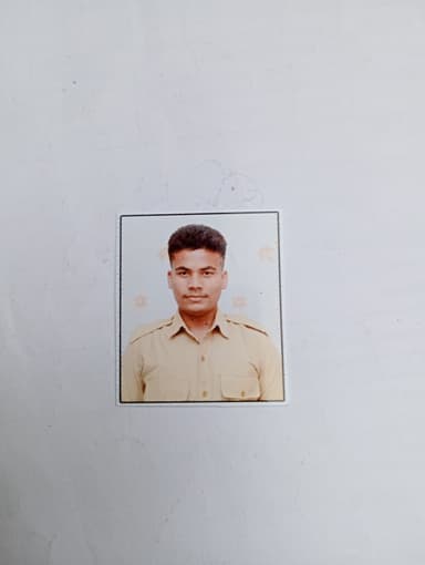 Broken Desks in 84WH+GG5, Muddebihal, Bidarkundi, Karnataka 586212, India – reported issue