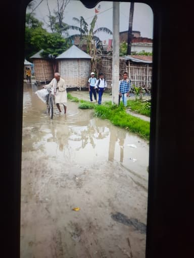 Broken Roads in VQJX+MF4, Rishi Rd, Chalsa, Chalsa Mahabari, West Bengal 735223, India – reported issue