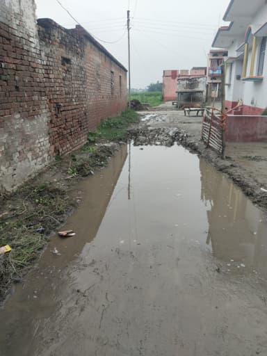 Broken Roads in FGC3+P7X, Dumriya, Bihar 841427, India – reported issue