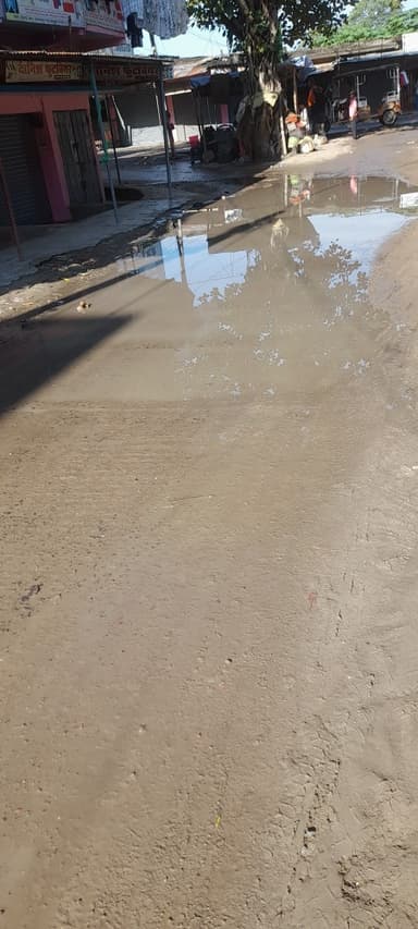Broken Roads in F6JM+GFM, Bathua Bazar, Dhani Chak, Bihar 841425, India – reported issue