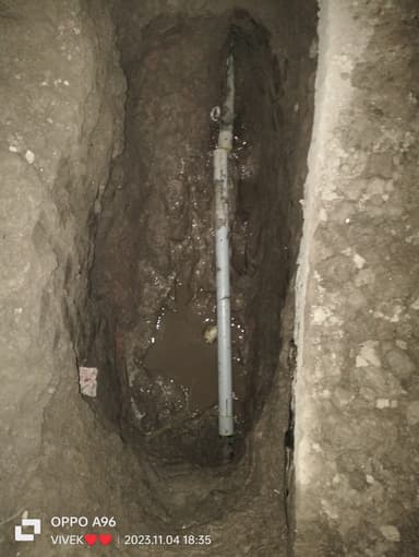Sewer overflowing in FGJ2+GX, Khawajepur, Bihar 841427, India – reported issue