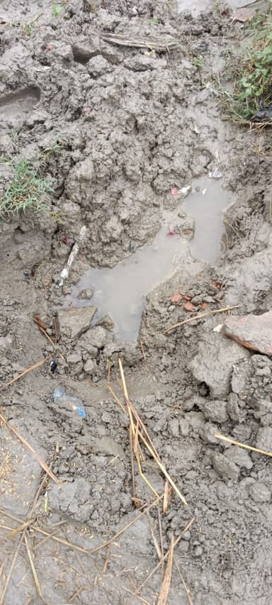 Sewer overflowing in 7QPH+P3 Pipra, Bihar, India – reported issue