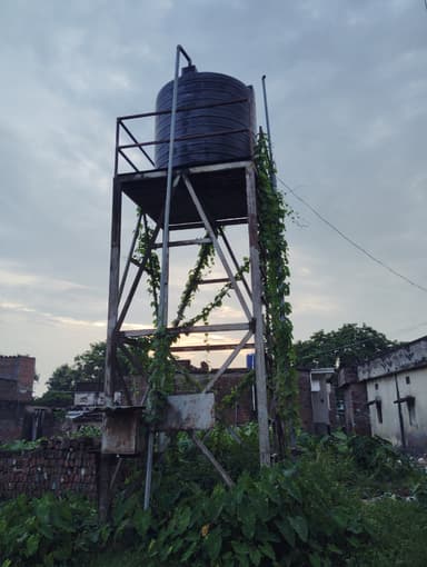 Sewer overflowing in 9FF8+W24, Chhitauli, Bihar 841440, India – reported issue