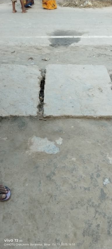 Sewer overflowing in 9MVJ+4Q Supauly, Bihar, India – reported issue