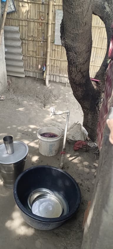 Sewer overflowing in FH72+36 Bhaisahin, Bihar, India – reported issue