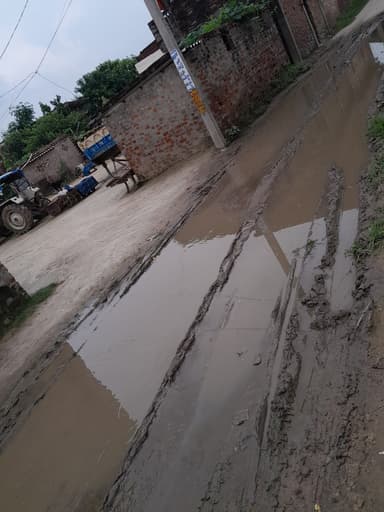 Broken Roads in C2FX+4G6, Ahiyapur, Bihar 841426, India – reported issue