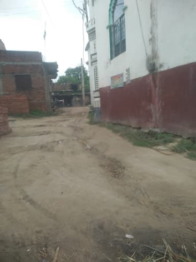 Broken Roads in CFR2+W94, Barharia - Gopalganj Rd, Kabilaspur, Dewapur Tola Asaraut, Bihar 841428, India – reported issue