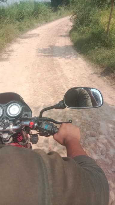 Broken Roads in GW64+2MJ, Dhusawa, Bihar 274001, India – reported issue