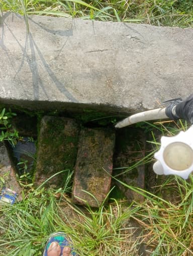 Sewer overflowing in C399+F83, Mathiya, Bihar 841426, India – reported issue