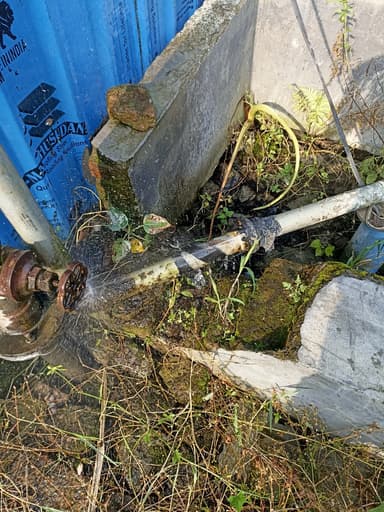 Sewer overflowing in C63H+CFH Kamal Kant karariya bridge, Kamlakant Karariya, Bihar 841438, India – reported issue