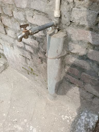 Sewer overflowing in 9GQ9+3JH, Koini - Manjha - Sareyan Rd, Kamalpur, Bihar 841420, India – reported issue