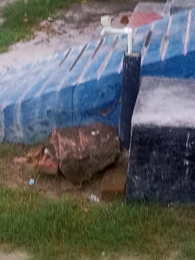 Sewer overflowing in 95R2+2CC, Bhorey, Kabe, Bihar 841426, India – reported issue