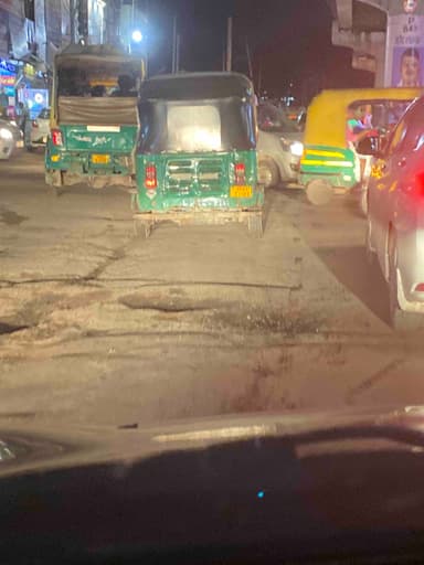 Broken Roads in Delhi Rohtak Road, Bahadurgarh, HR, India – reported issue
