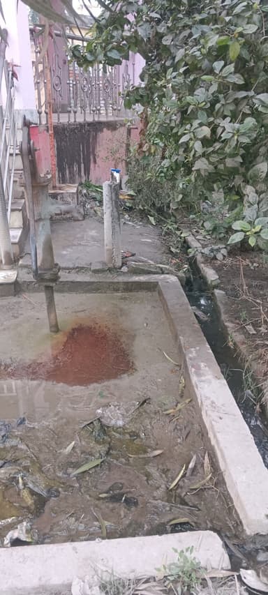 Sewer overflowing in 9GPQ+GJR, Nawada - Barauli Rd, Nawada, Bihar 841405, India – resolved