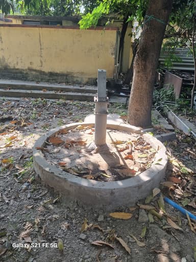 Sewer overflowing in FC8R+MPJ, Police Line, Gopalganj, Bihar 841428, India – resolved