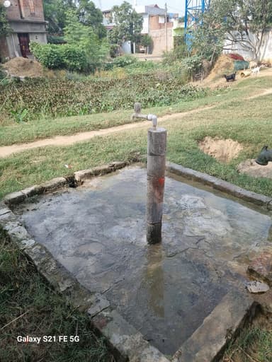 Sewer overflowing in F883+8P7, Sat Kothwa, Bihar 841425, India – resolved