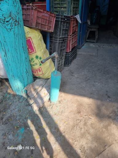 Sewer overflowing in F7JV+X89, Asandapur, Bihar 841425, India – resolved