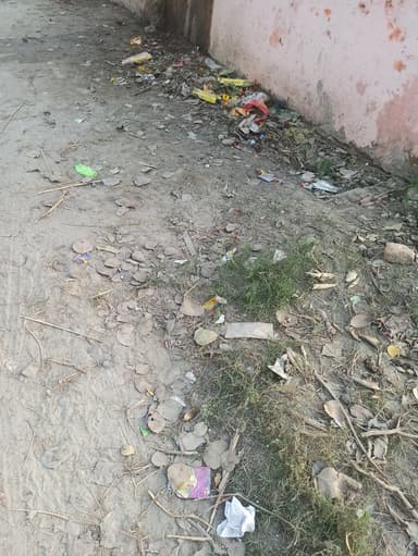 Sewer overflowing in 9J35+W2G, Baghegee, Bihar 841407, India – resolved
