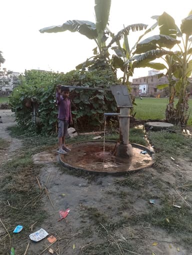 Sewer overflowing in 8JVF+QH4, Road, Sher, Bihar 841407, India – resolved