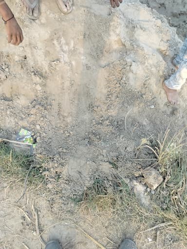 Sewer overflowing in 8MVQ+V9W, Madhopur, Bishunpura, Bihar 841437, India – resolved