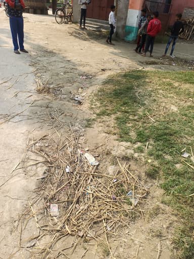 Sewer overflowing in 7QPH+P3 Pipra, Bihar, India – resolved