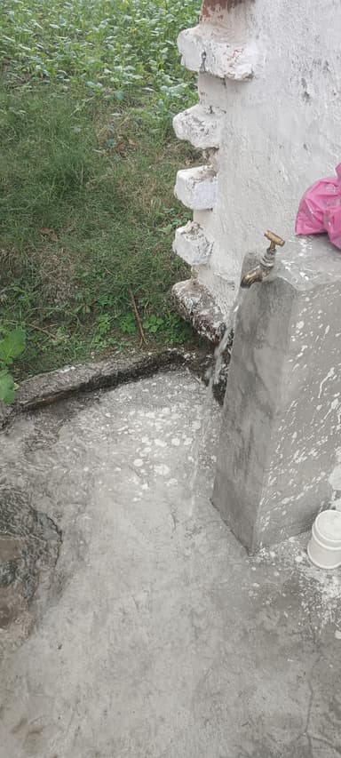 Sewer overflowing in 8MC5+H2 Tola Sakla, Bihar, India – resolved