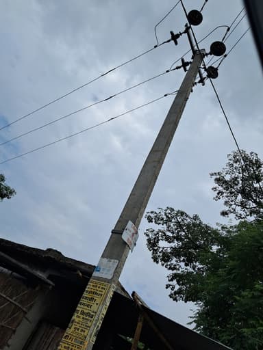 No Streetlights (residential area) in 8PQM+PQ9, बैकुंठपुर - गोरौली - गोपालपुर रोड, Kashi Tengrahi, Bihar 841437, India – resolved