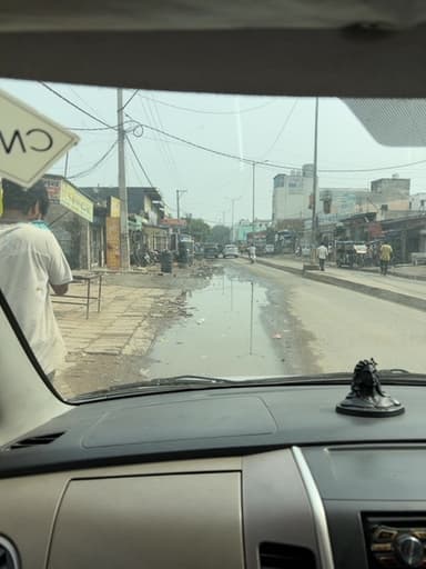 Sewer overflowing in SH22, Bahadurgarh, Jhajjar, Haryana, 124507, India – reported issue
