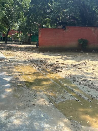 Dust in E17, Block E, Roop Nagar, New Delhi, Delhi, 110007, India – reported issue
