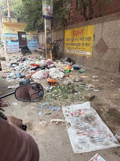 Garbage Problem in 210, 41 Feet Rd, Uttaranchal Enclave, Kamal Pur, Burari, New Delhi, Delhi, 110084, India – reported issue