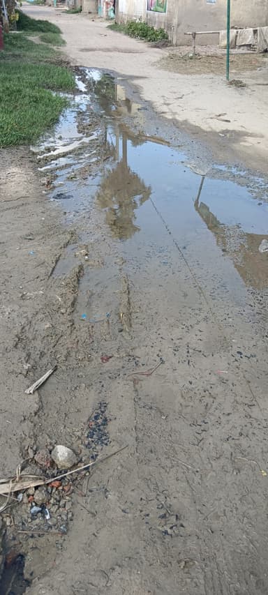 Nal jal Yojna in CC32+J5X, Gawandari Fakirana, Bihar 841440, India – reported issue