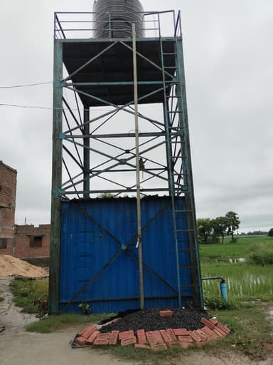 Sewer overflowing in 9MP4+H4 Lohijara, Bihar, India – reported issue