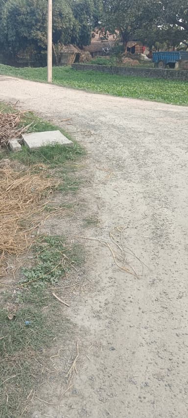 Sewer overflowing in 8MC5+H2 Tola Sakla, Bihar, India – resolved